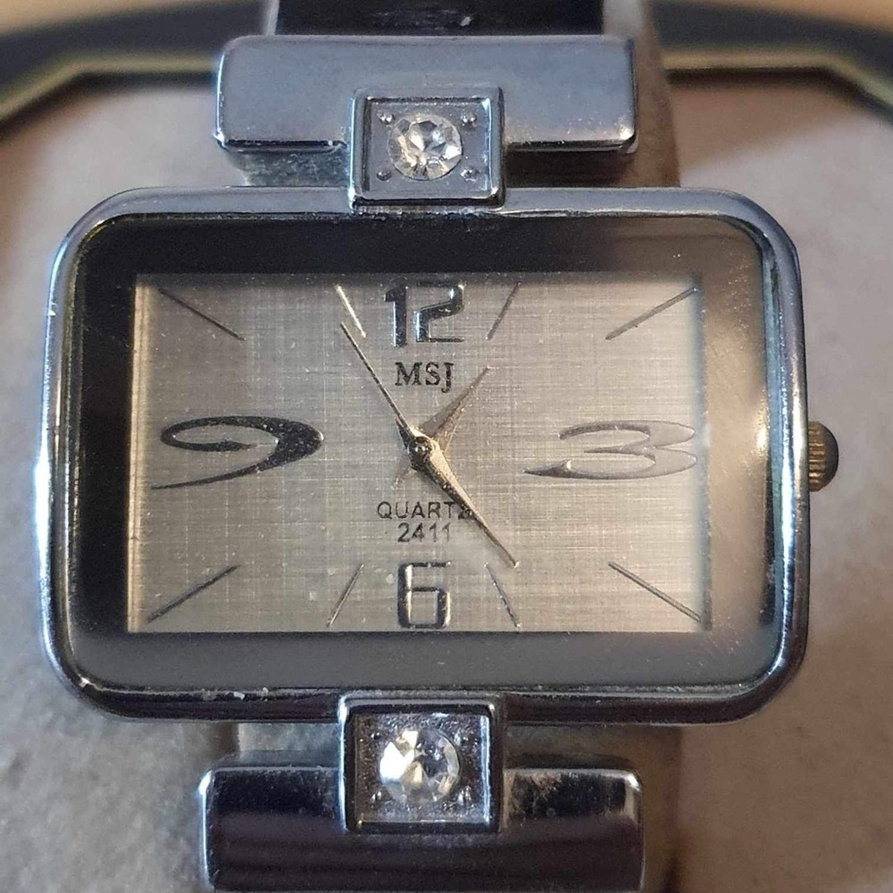 🦋10/$20🦋 MSJ Silver/Black Rhinestone Women's Cuff Watch